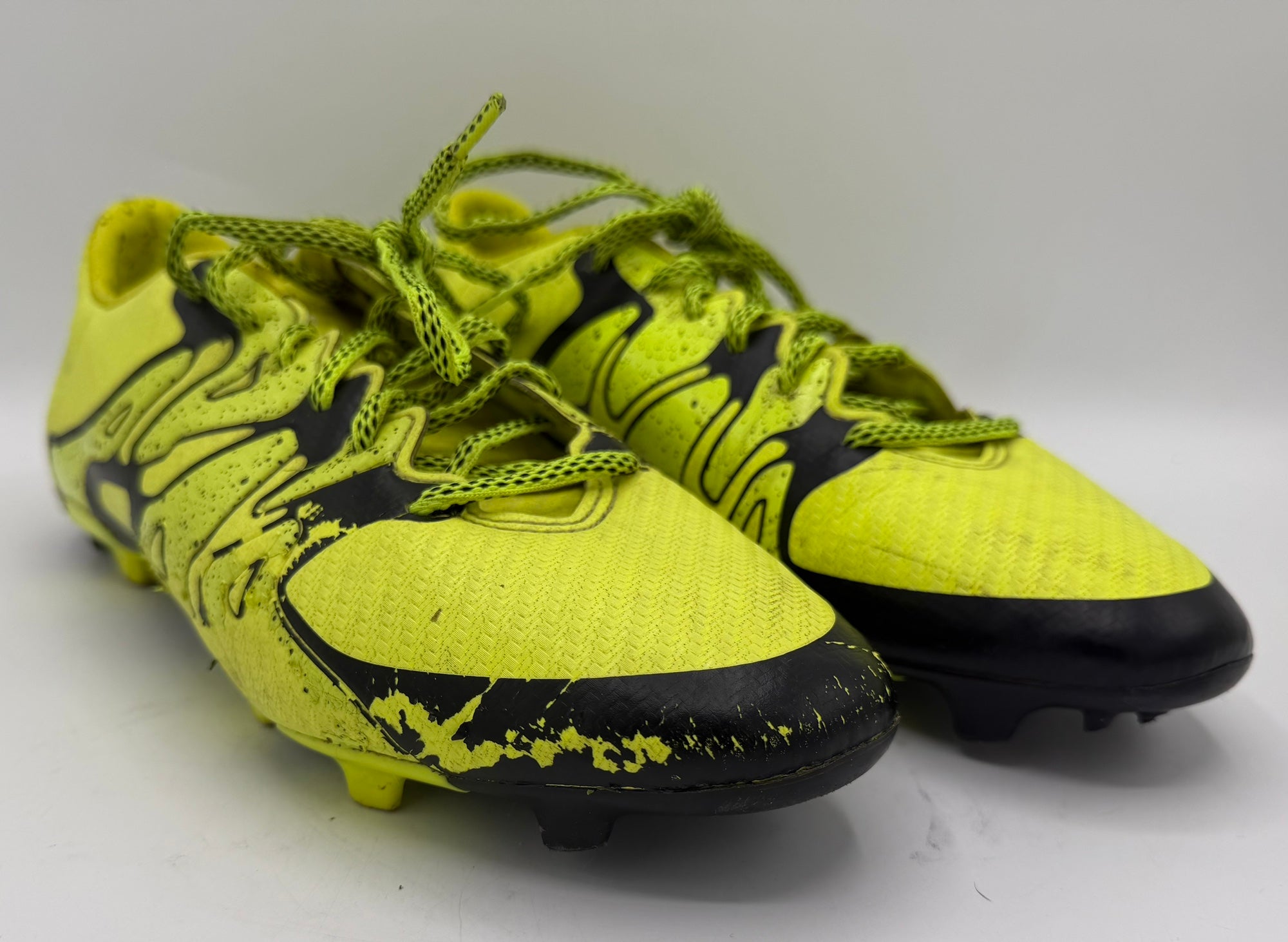 neon yellow adidas soccer cleats