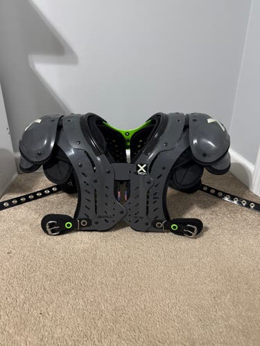 Small Adult Xtech Shoulder Pads (New)