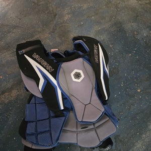 Medium Vaughn SLR3 Pro Carbon Goalie Chest Protector (Used)