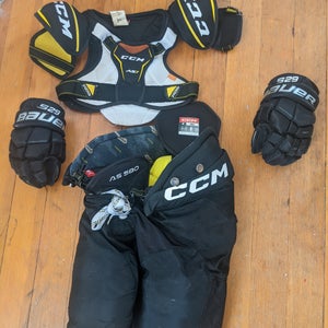 Starter Kit (Used) - pants/shoulder pads/gloves
