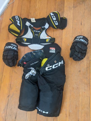 Starter Kit (Used) - pants/shoulder pads/gloves