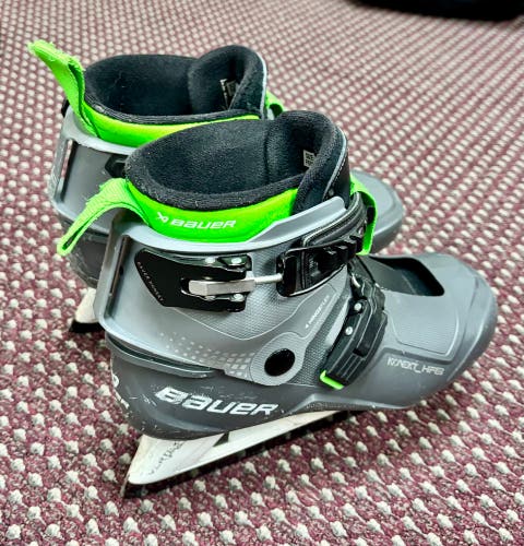 Bauer Konekt HF2 Hockey Goalie Skates Regular Width Size 5-5.5 (Used) With Extra Blades