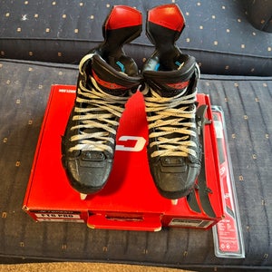 2023 CCM JetSpeed FT6 Pro Hockey Skates Regular Width Size 5.5 (Used)