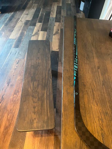 Intermediate Bauer Pulse Left Hand Hockey Stick P28 55 Flex (Used)