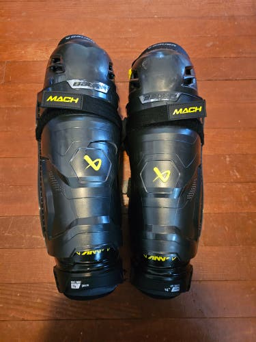 Intermediate Bauer Supreme Mach 14" Shin Pads (Used)