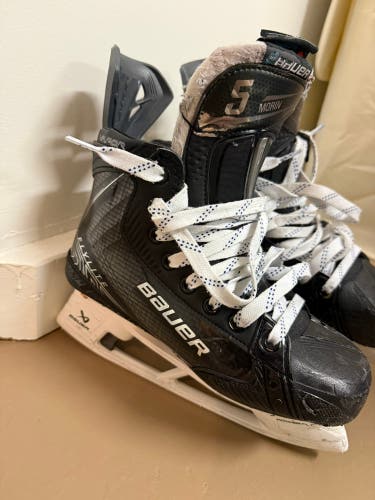 Black 2025 Bauer Vapor Flylite Hockey Skates Narrow Width 5 (Used)
