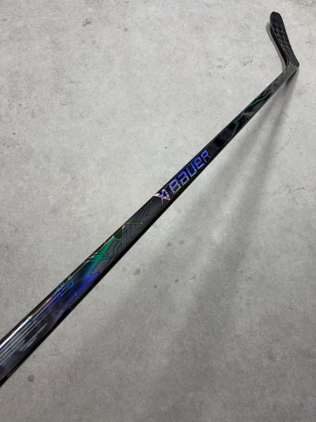 87 Flex P28 Senior Bauer Flylite Left Hand Hockey Stick Pro Stock (Used)