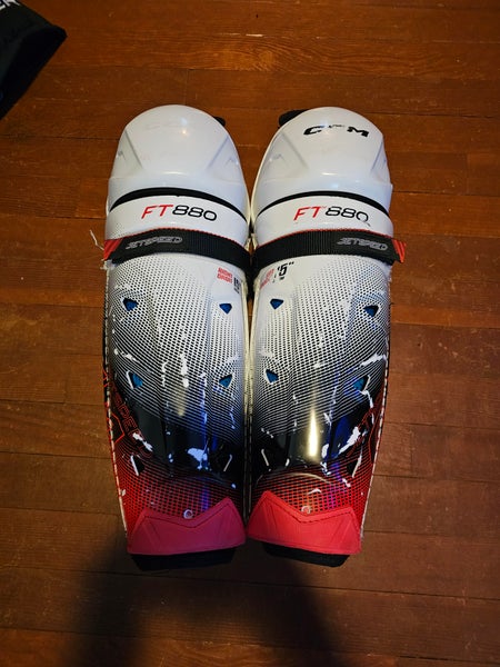 Senior CCM Jetspeed FT880 15" Shin Pads (Used)