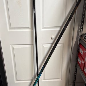 Pro stock Warrior Alpha LX2 PRO right Hand Hockey Stick P29 (New)