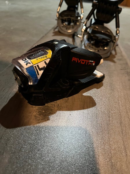 Look Pivot 14 Park Ski Bindings 95 mm Brake Width Max Din 14 (Used)