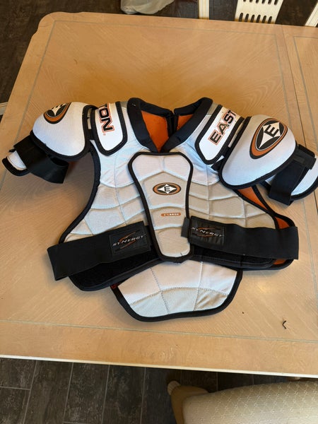 XL Senior Easton Synergy Shoulder Pads (Used)