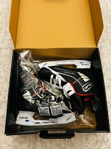 True HZRDUS 9x Ice Hockey Skates Regular Width 9 (New) Senior