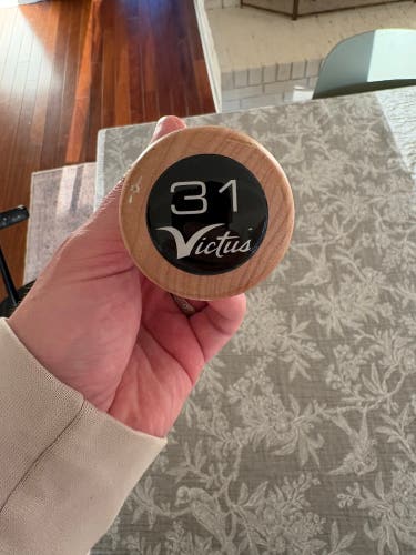 2025 Victus Training Bat (-8) 23 oz 31" (Used)