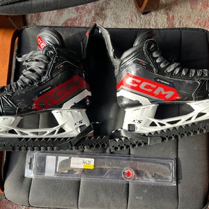 2023 CCM JetSpeed FT6 Hockey Skates Wide Width 7.5 (Used)