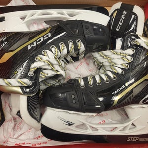 CCM AS-V Pro Skates. Left size 6. Right size 5. Regular (New)