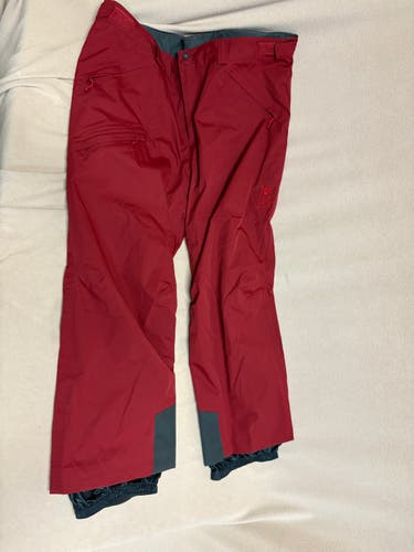 Red Men's Adult XXL Mountain Hardware Pants (Used)