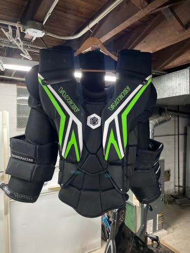 XXL Vaughn SLR4 Pro Carbon Goalie Chest Protector (Used)