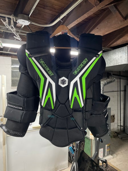 XXL Vaughn SLR4 Pro Carbon Goalie Chest Protector (Used)