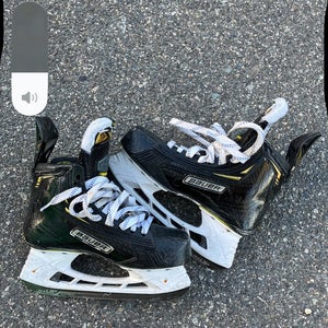 2018 Bauer Supreme 2S Hockey Skates Extra Wide Width Size 4 (Used)