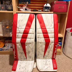 33" 2024 True Catalyst PX3 Goalie Leg Pads (Used)