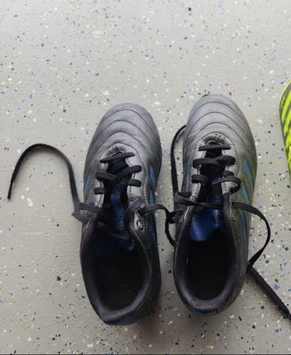 Soccer Kids 6Y (Big Kids / Youth) Adidas Goletto Cleats (Used)