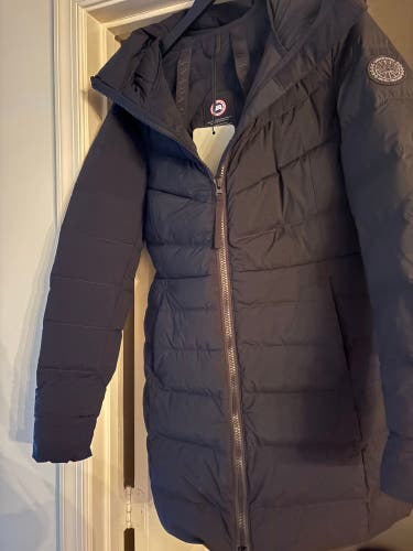 Women's Large Black Canada Goose Jacket (New)