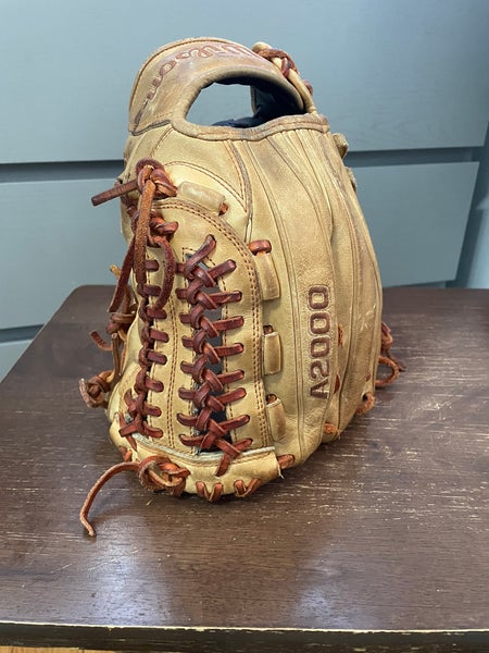 Wilson A2000 RH Baseball Glove 11.75" (Used)