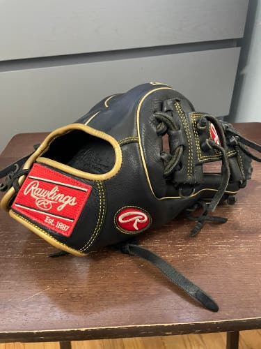 Rawlings R9 RH Baseball Glove 11.5" (Used)