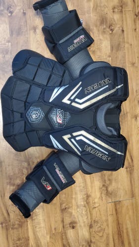 Large 2025 Vaughn Velocity VX1 Pro Carbon Goalie Chest Protector (New)
