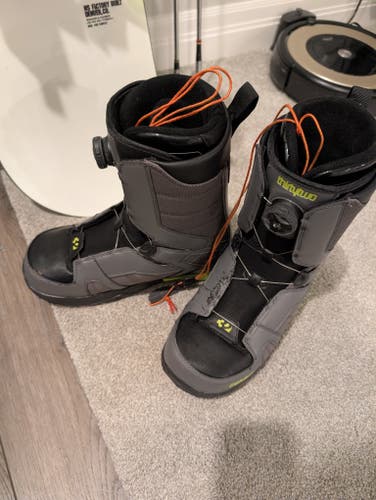 Men's Size M 12.0 (W 13.0) Thirty Two Snowboard Boots (Used)