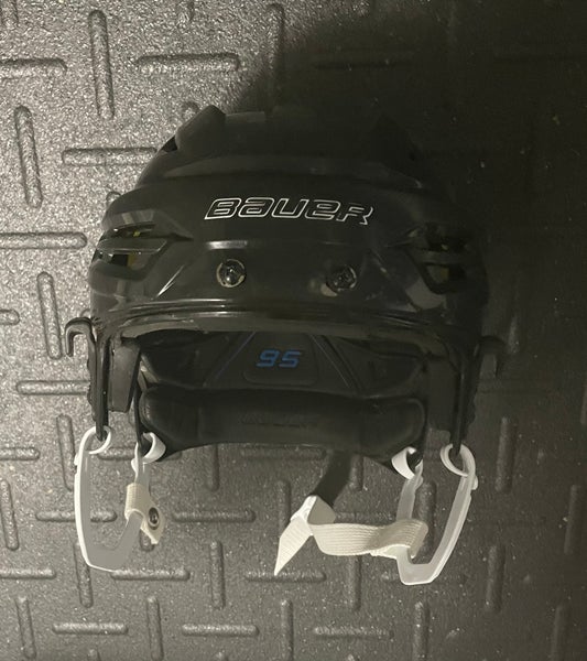 Senior Medium Bauer Re-Akt 95 Helmet Black
