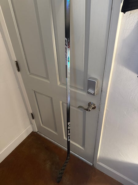 Senior CCM JetSpeed FT8 Pro Right Handed Hockey Stick P28 75 Flex (New)