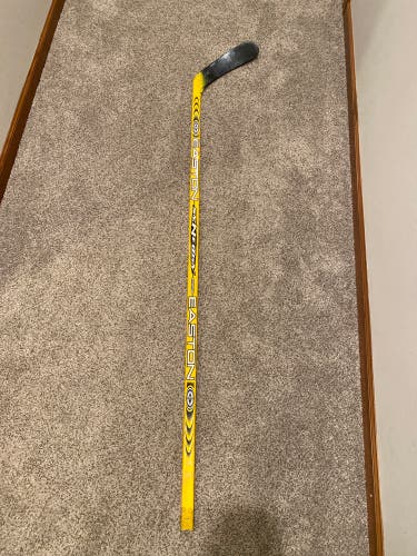 Easton Synergy Grip RH 100 Flex Sakic