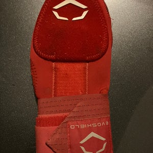 Red adult EvoShield Sliding Mitt (Used)