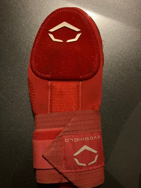 Red adult EvoShield Sliding Mitt (Used)