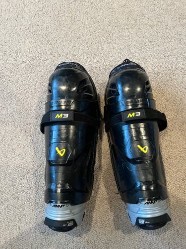 Intermediate Bauer Supreme M3 14" Shin Pads (Used)