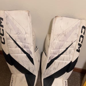 34" CCM EFlex 6.5 Goalie Leg Pads (Used)