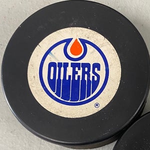 Edmonton Oilers puck VINTAGE