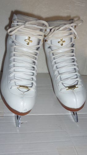 RIEDELL "FLAIR 91" Misses Figure Ice Skates Size 3.5, Medium Width