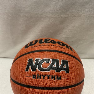 Used Wilson Basketball Womens Indoor 27 1/2" 11490-S000269052