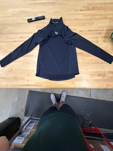 WOMENS Small Bauer Neck Protect Base Layer