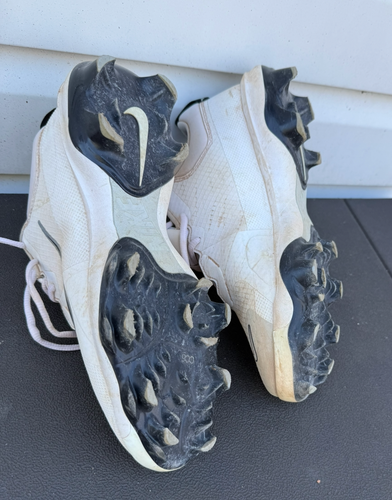 Men's Size M 8.5 (W 9.5) Nike (Used)