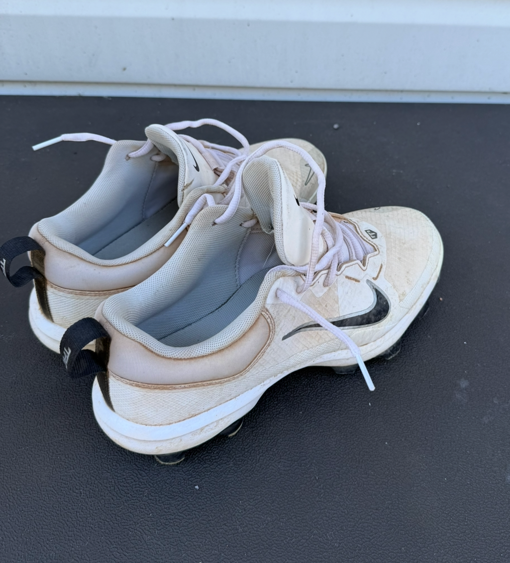 nike 9.5 womens in mens