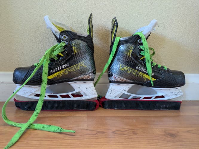 Bauer Vapor X4 Hockey Skates Regular Width 12.5 (Used)