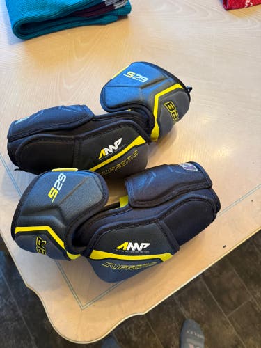 Senior Large Bauer Supreme S29 Elbow Pads (Used)