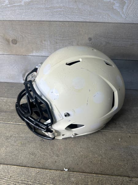 2017 Riddell Speed Classic Youth Football Helmet Size Small Medium White |  SidelineSwap | Buy and Sell on SidelineSwap