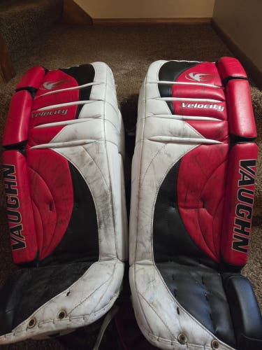 34" Vaughn Velocity Goalie Leg Pads (Used)