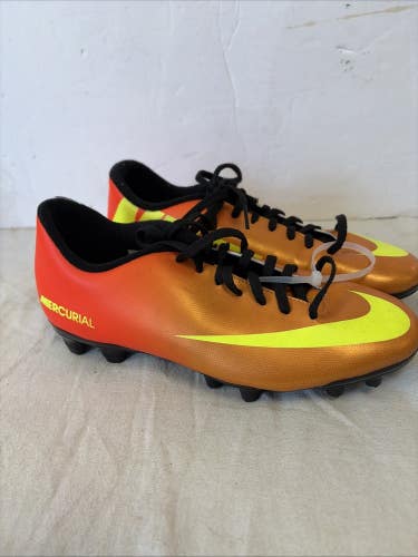 Brand New Adult Size 7.5 Nike Mercurial Soccer Cleats.