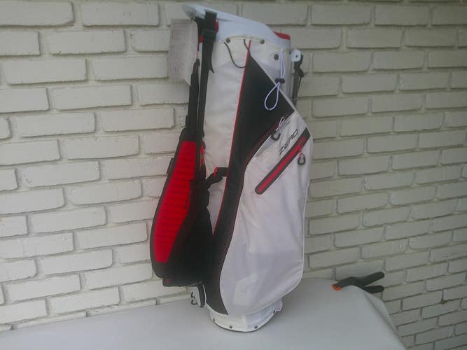 Callaway HYPERLITE ZERO 4-Way Strand Bag