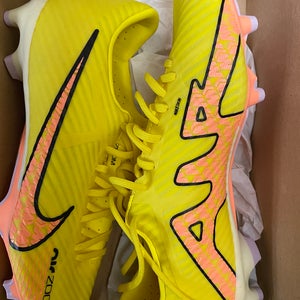 Yellow Unisex Size M 5.5 (W 6.5) Nike Mercurial Vapor 15 Molded Cleats Cleats (New)
